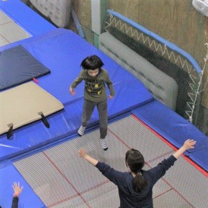 兵庫県尼崎市のトランポリンクラブの障がい児(障害児)クラス”すまいる”